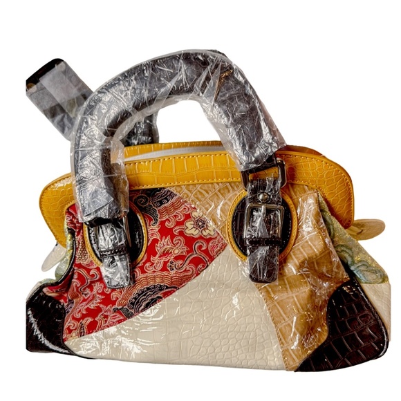 Victoria Collection Patchwork Handbag - Picture 2 of 8